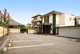 円徳寺赤門会館の画像